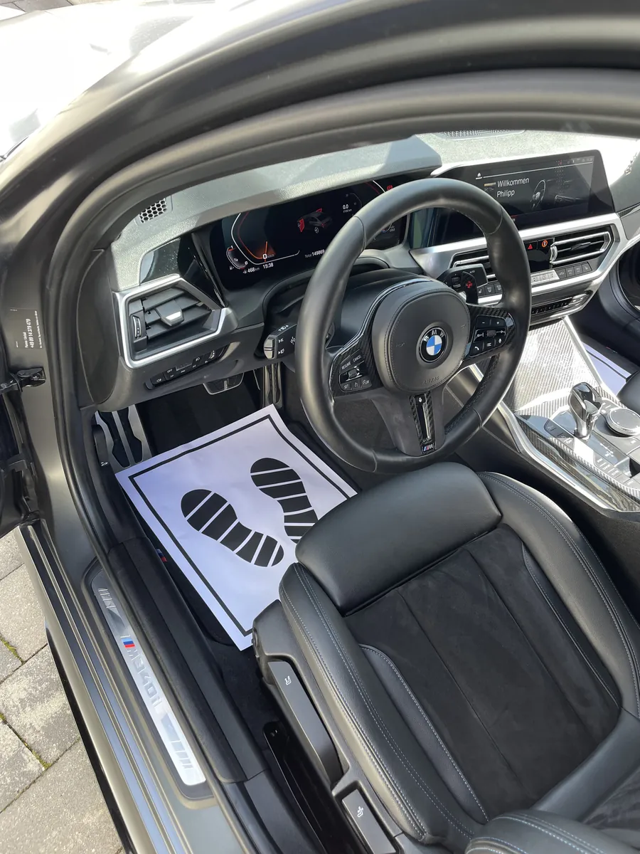 Frisch aufbereiteter BMW Innenraum bei der Übergabe