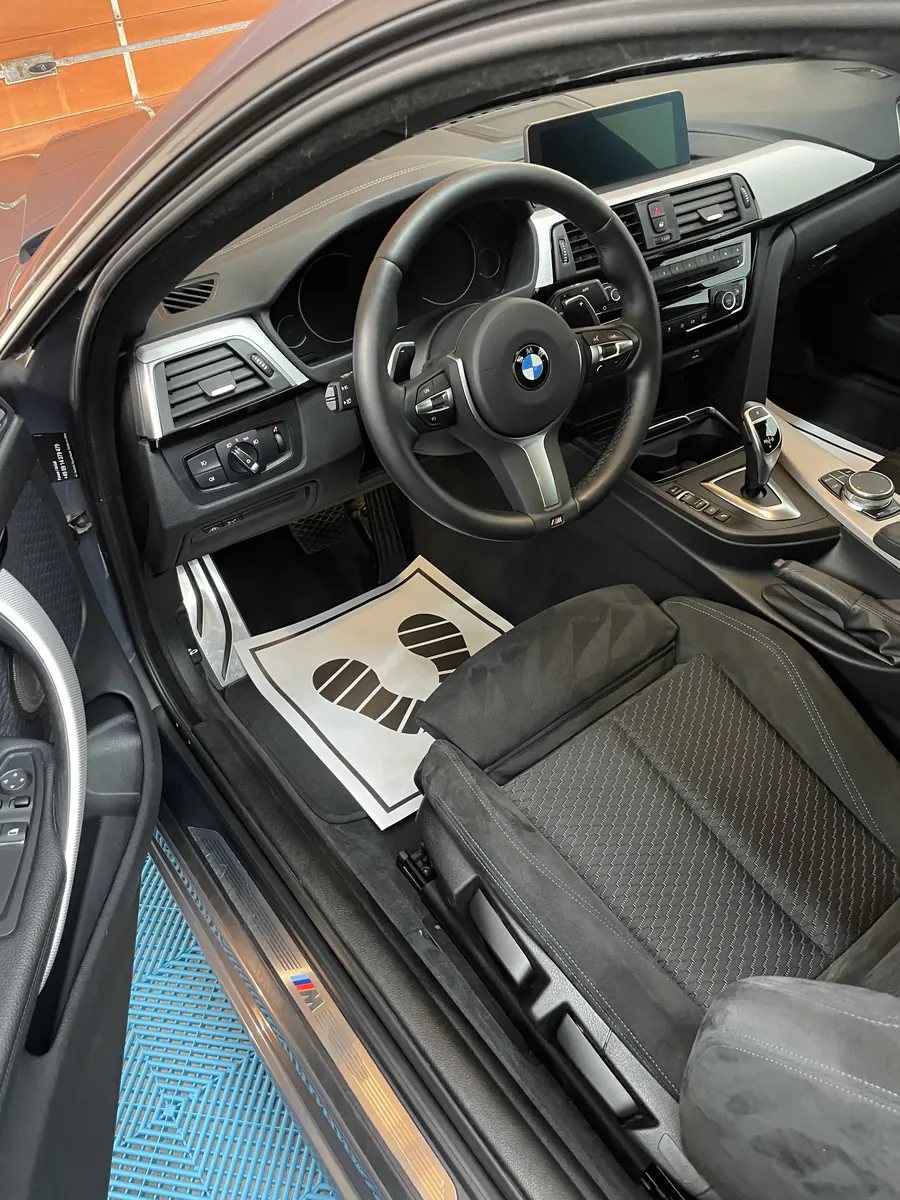 Aufbereiteter Innenraum eines BMW 4er